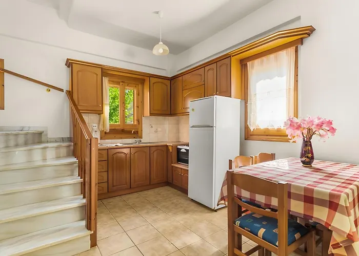 Thalpori In Stoupa, Mani Landhuis