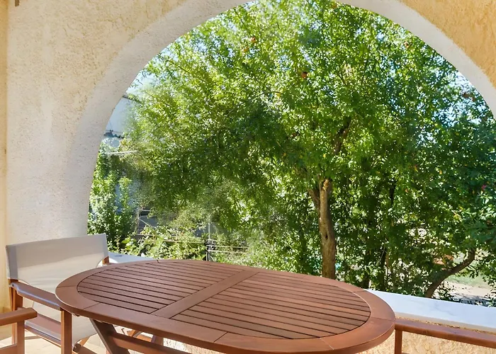 Thalpori In Stoupa, Mani Landhuis *