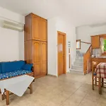 Thalpori In Stoupa, Mani * Stoúpa