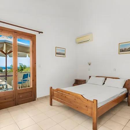 Thalpori In Stoupa, Mani * Stoupa