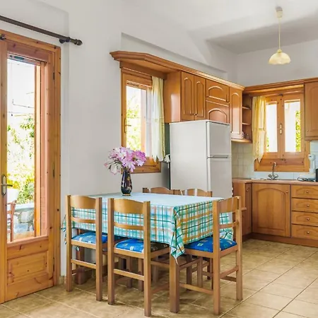 Thalpori In Stoupa, Mani Country house