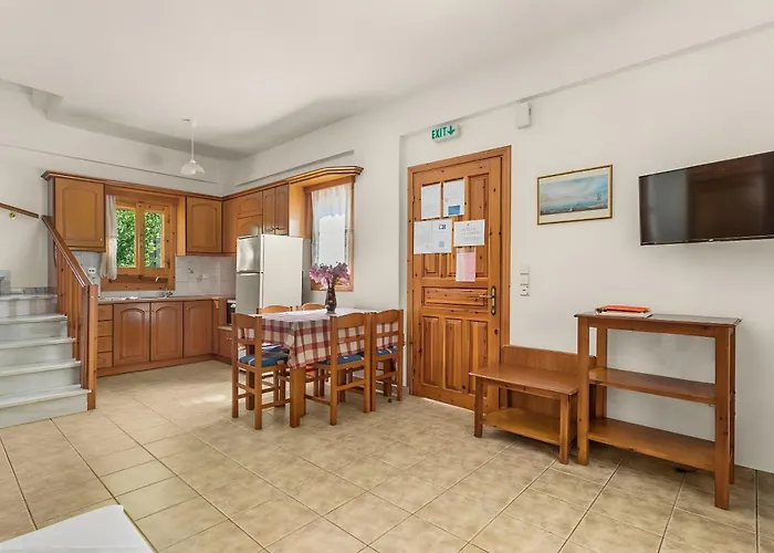 Thalpori In Stoupa, Mani Lantställe