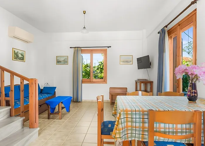 Lantställe Thalpori In Stoupa, Mani