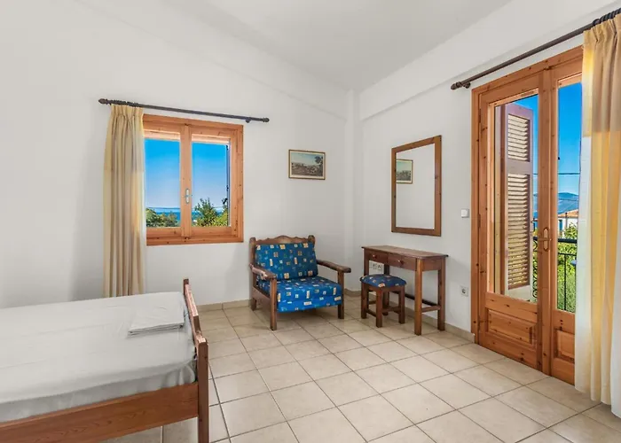 Thalpori In Stoupa, Mani 스투파